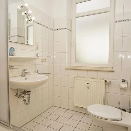 Apartamento Moewe 01 Mit Gratis Nutzung Vom Ahoi Erlebnisbad Und Sauna In Sellin *